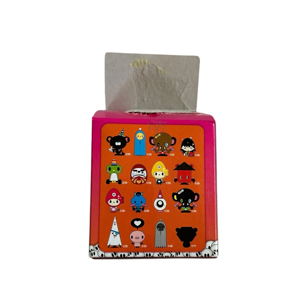 Kidrobot x Tado Cannibal Funfair Series 2008 Vinyl Art Figure - Bear House + Box - Picture 9 of 14